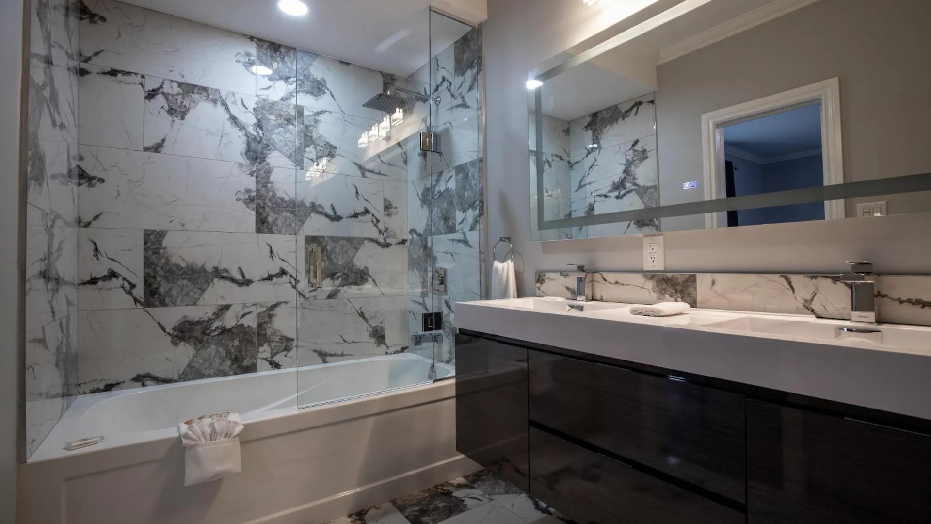 Niagara Luxury Suites Herberg Niagarawatervallen